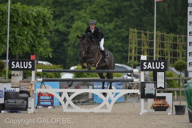 CSIYH1* Opglab.: Vanderwegen en Jochems op 1