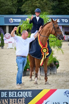 Marthe Heudens en Super Star van ‘t Keikelhof winnen goud bij de 6-jarigen