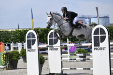 Bart Jay Junior Vandecasteele is Belgische sterkhouder in openingsrubriek van Lier