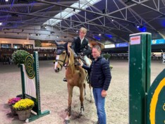 Jules van Hoydonck neemt winnende start in het Azelhof!