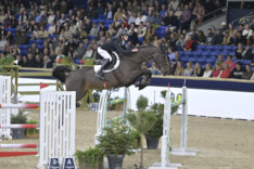 Sacha Beghuin springt naar winst in het Sentower Park