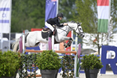 Niels van Rossem triomfeert in de CSIP Grand Prix van Opglabbeek