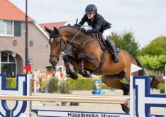 Annelies Vorsselmans springt naar zilver in de CSI3* Grand Prix van Ommen