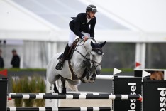 Roy van Beek springt naar tweede plaats in CSIO3* Grand Prix van Martofte