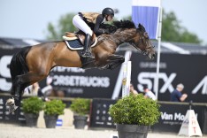 Hattrick voor Emilia Housen in Oliva