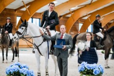 Jos Verlooy snelt naar de overwinning in Valence!