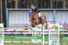 Olivier tweede met nieuw paard