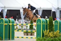 Yves Vanderhasselt scoort in Calgary!