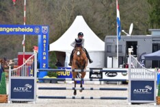 CSI3* Lanaken: Emilia Housen op kop!