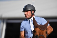 Harmegnies en Le Jeune vooraan in YH-finales