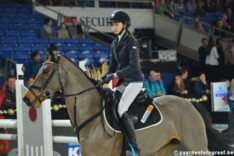 16-Jarige Xena Braeckmans wint 1.35m Lier
