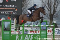 Gudrun Patteet en Tim Stockdale delen Six Bars