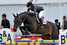 Bernadien van Westuur wint GP CWD Lyon