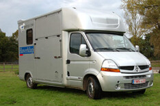 Te Koop Roelofsen 2-paards camionette