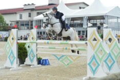 Louise Ameeuw start met overwinning!