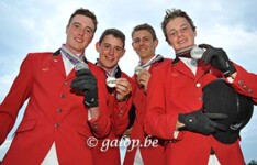 Juniors winnen ZILVER op EK