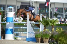 Ines van den Bosch wint in het Sentower Park