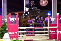 Stud 111 investeert in Commander HK Z
