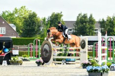 Estelle Van Tricht neemt winnende start in Valkenswaard