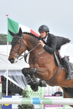 Voice de Longchamps naar Lorenzo de Luca