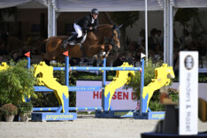 Vader en zoon Vereecke springen op het podium in Oliva