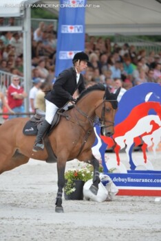 Joe en Robert Whitaker winnen GP's