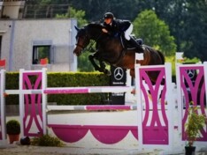 Annelore Roegiers triomfeert in de 7-jarigen