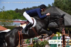 Kobe Hendrix pakt de 1.40m-proef in Hasselt