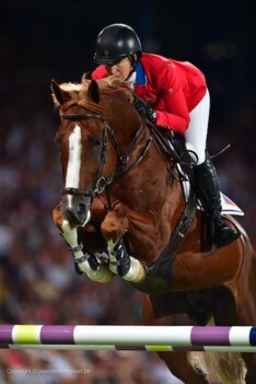 Darry Lou verhuist naar Jennifer Gates!