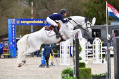 Clicksem wint openingsrubriek Sires