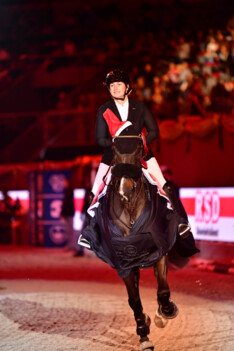 Ijzersterke Charlotte Philippe spurt naar overwinning in Salzburg