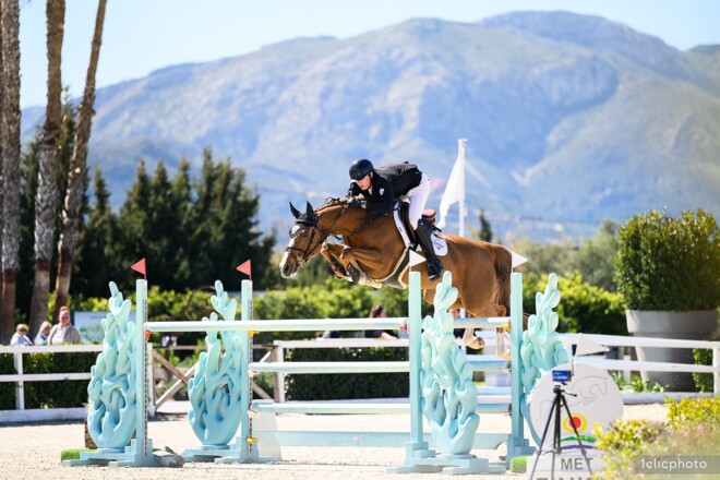 Jules van Hoydonck wint de Silver Tour Grand Prix van Oliva