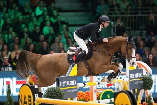 Pieter Devos schittert in hoofdrubriek van Parijs