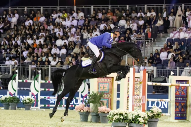 Christian Ahlmann wint de hoofdrubriek in Riyadh!