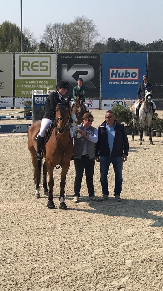 CSIYH1* Bonh: 3 op 3 voor Charlotte Philippe