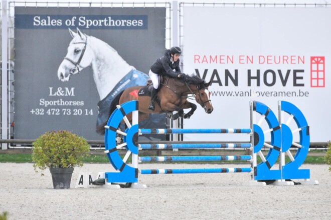 Jules Stevens wint de eerste manche van de STX Cyclus voor 6-jarigen