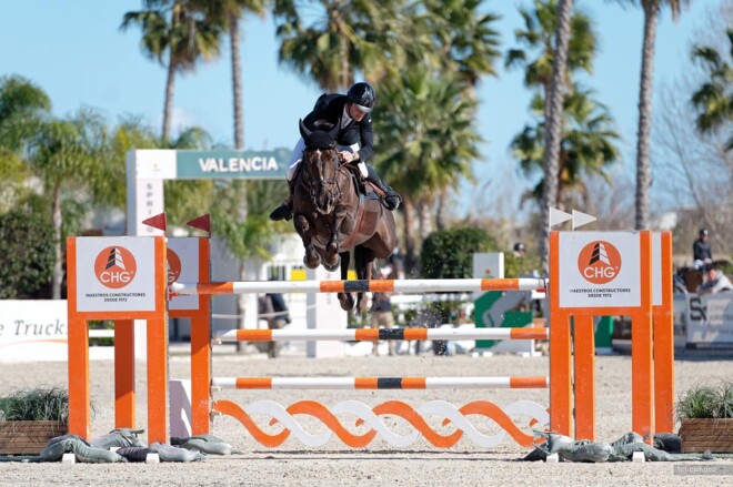 Constant van Paesschen springt op het podium in Oliva!