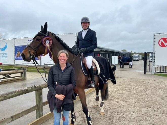 Bart Clarys wint overtuigend in het Azelhof!