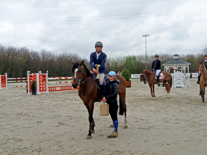 Laurent Nuyens wint klasse 6 GT bij Dena Stables