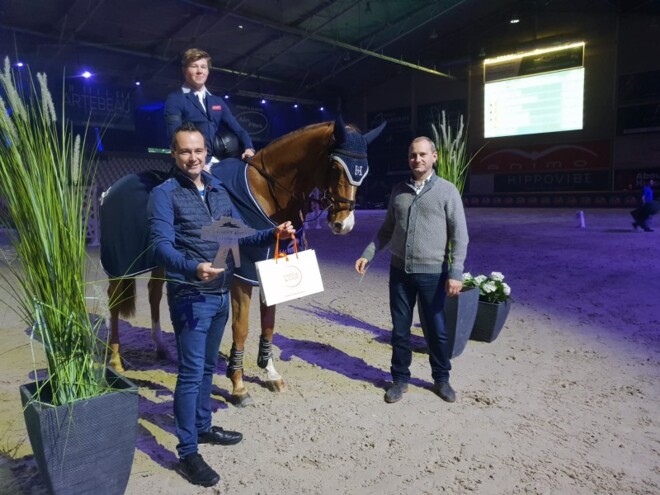 CSIU25 Opglab.: Charles blijft Belgen voor..