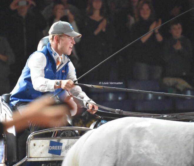 Lyon, Bram Chardon wint eerste wedstrijd