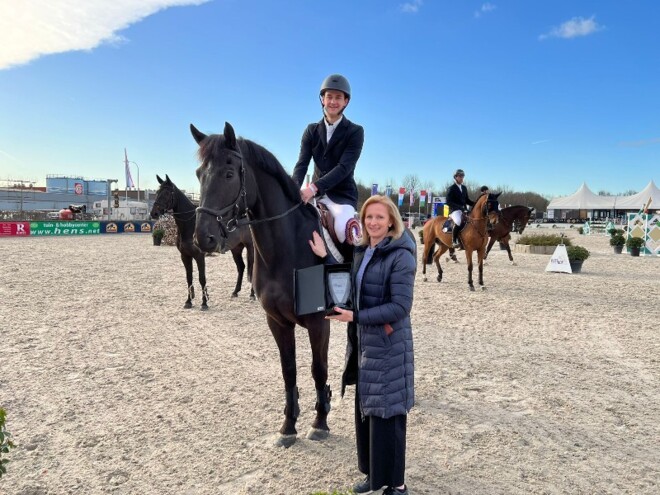 Pieter Van Den Bergh wint in het Azelhof!