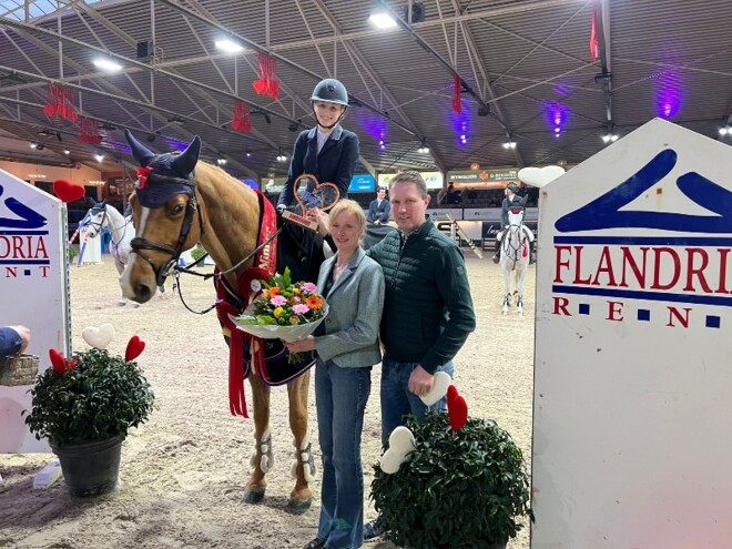 Evelyne Putters wint de CSI2* GP van Lier!