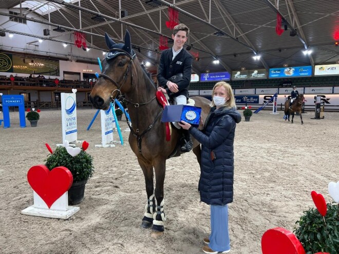 Thibeau Spits leidt direct Belgisch podium!
