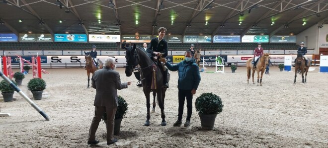 Thibeau Spits wint openingsrubriek in Lier!
