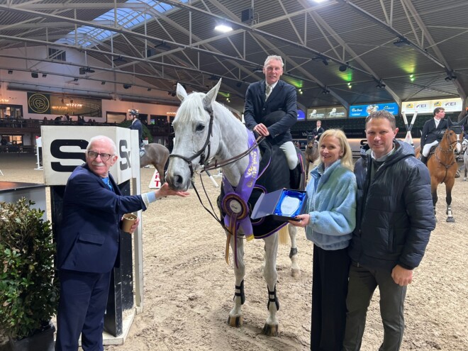 Dirk Demeersman wint de CSI2* GP in het Azelhof!