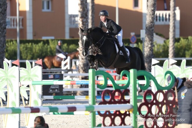 Kasper de Boeck snelt naar winst in Oliva!