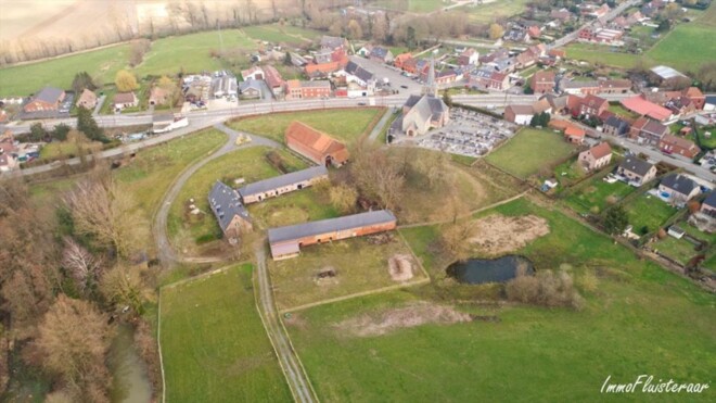 Immofluisteraar verkoopt prachtig domein