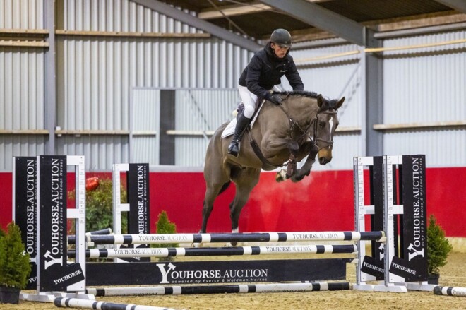Cupido schiet raak in Valentijnseditie van Youhorse.auction