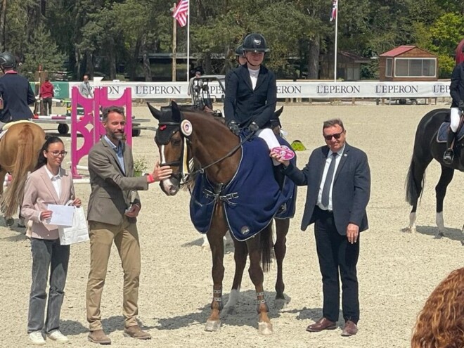 Louise Ameeuw wint de Junioren Grand Prix!